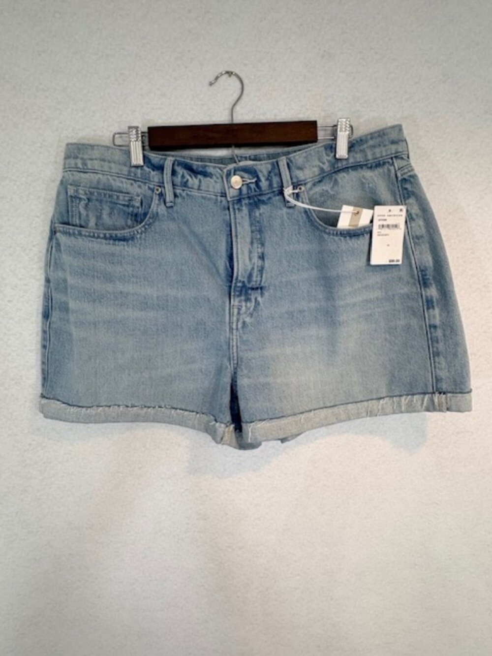 Good American Light Wash Denim Womens Raw Hem Cuff 12/31 Good 90’s Short NWT